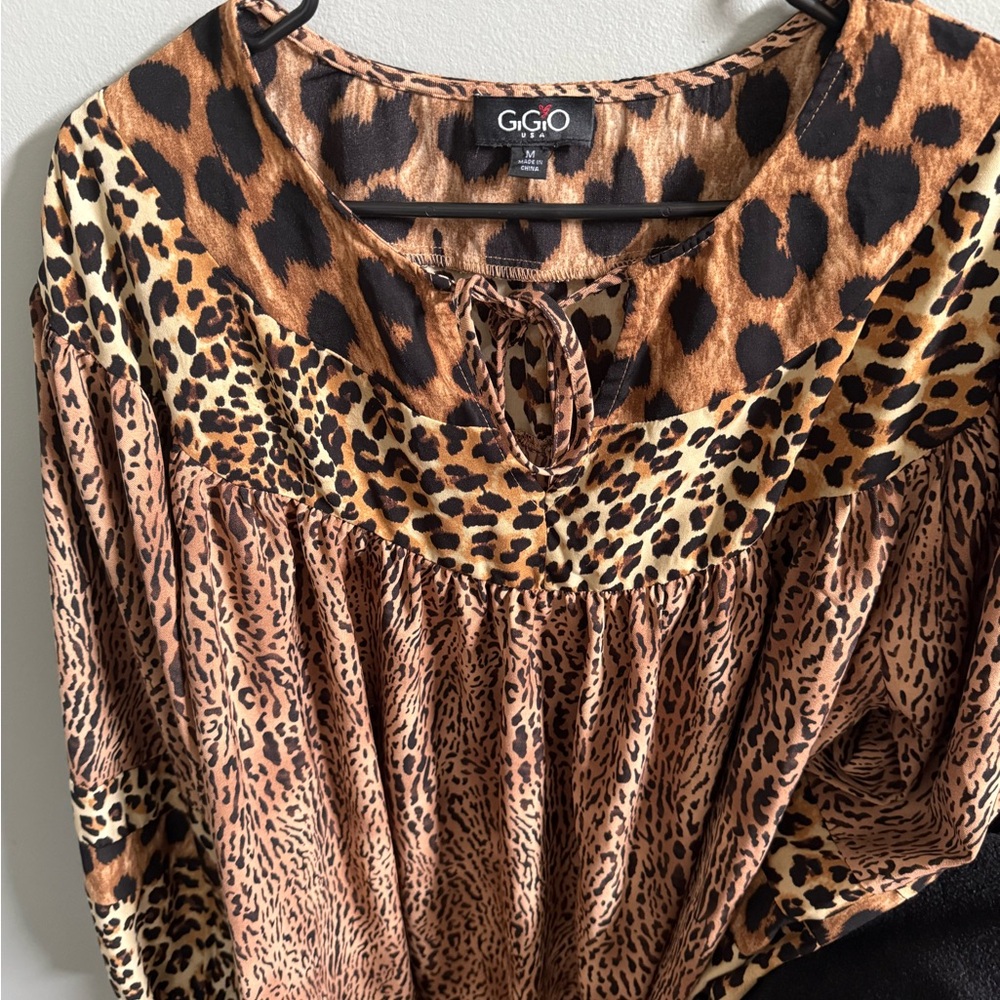 GiGio Brown and Black Tie Front Blouse with 3/4 Sleeves